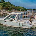 2026 Robalo R257 Dual Console - Gallery Image