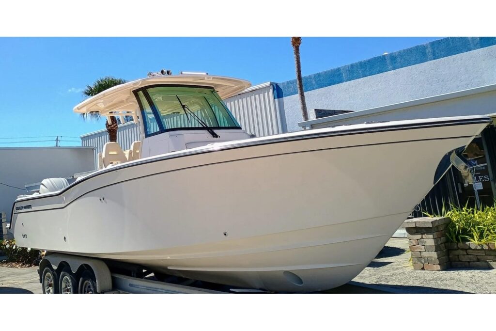 2025 Grady-White Canyon 326 - Gallery Image