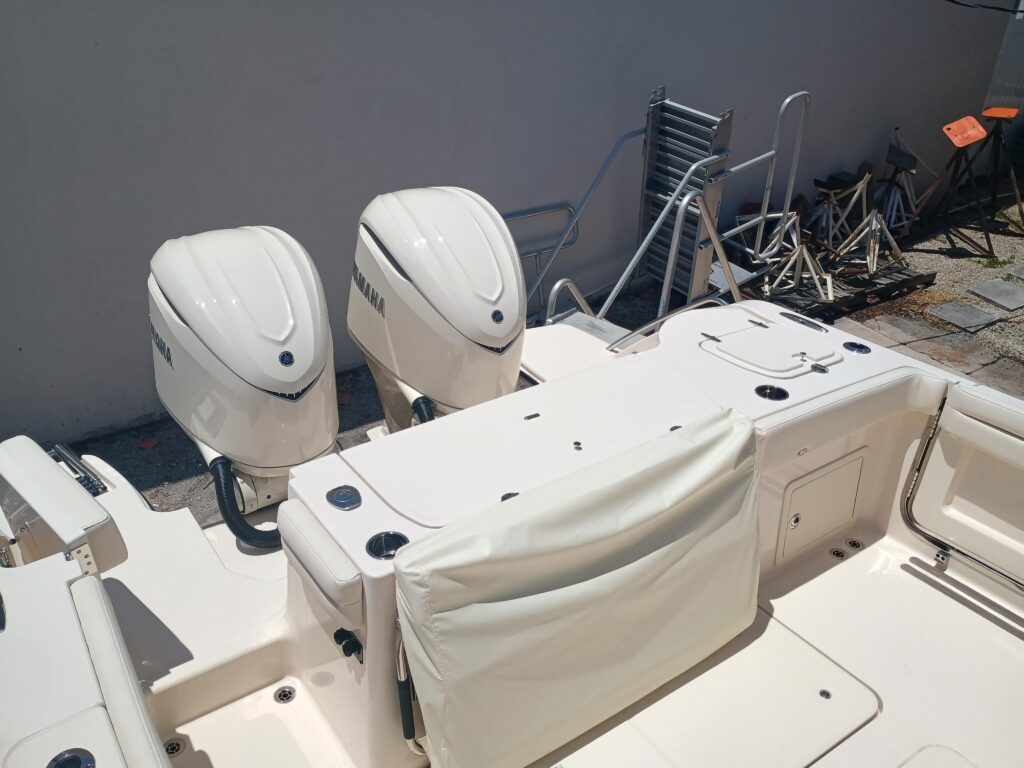 2025 Grady-White Canyon 326 - Gallery Image