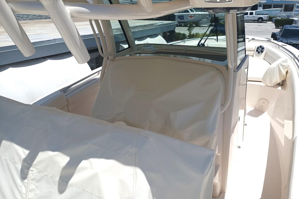 2025 Grady-White Canyon 326 - Gallery Image