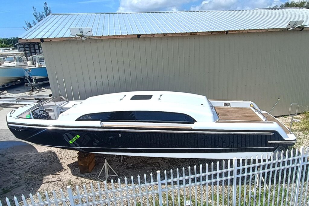 2006 Royal Denship Royal Limo - Gallery Image