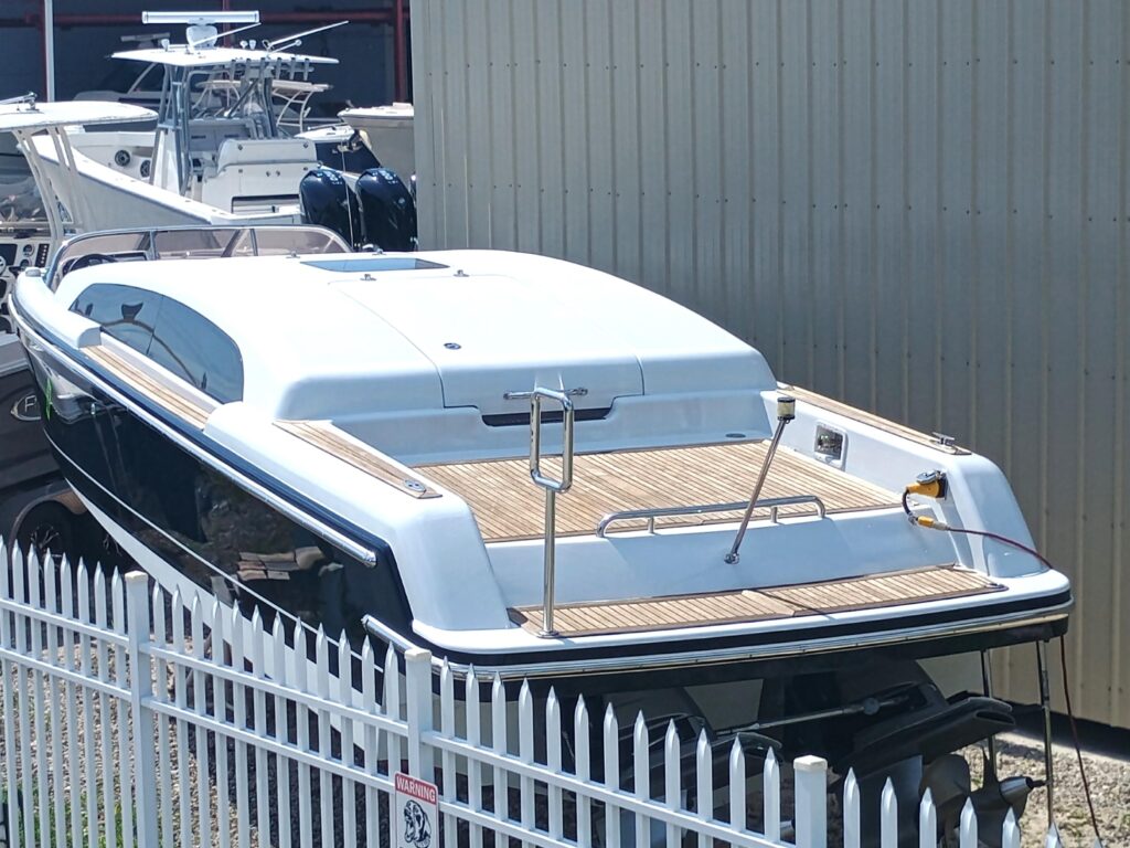 2006 Royal Denship Royal Limo - Gallery Image