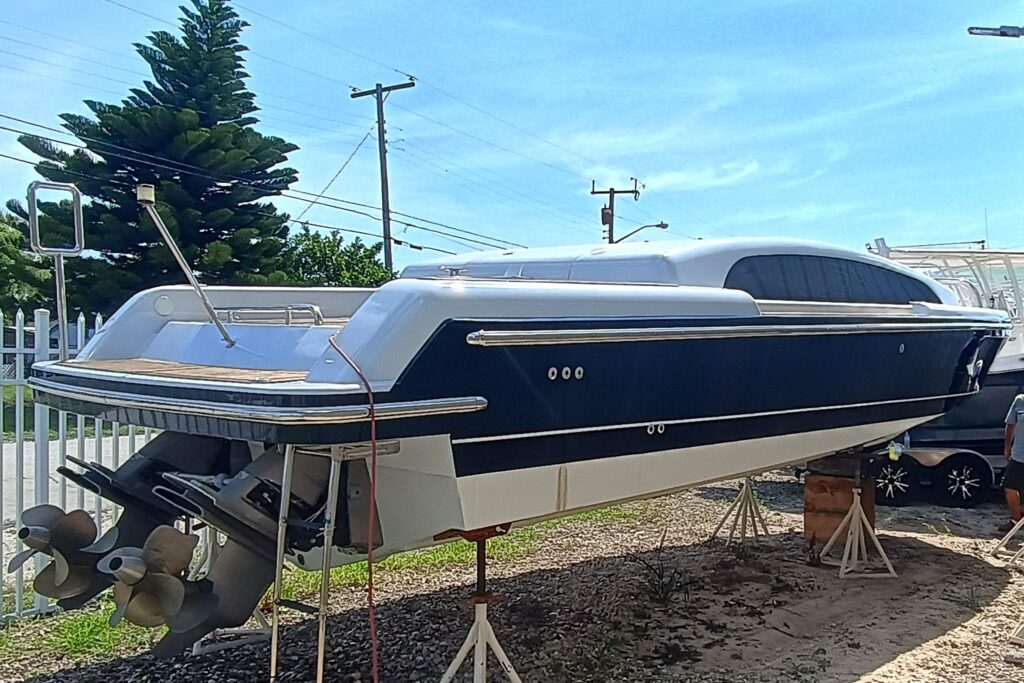 2006 Royal Denship Royal Limo - Gallery Image